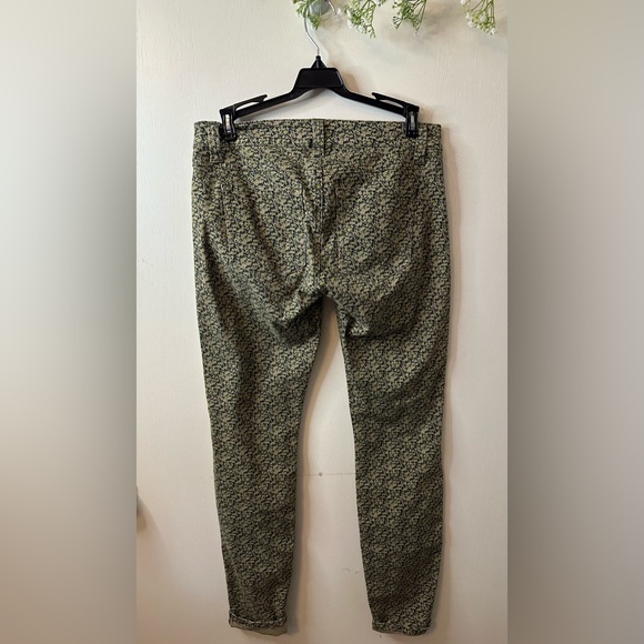Cabi |Ditzy Floral Jegging - Picture 3 of 6